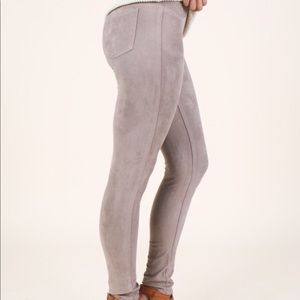 Altar’d State Sweet Santa Fe Leggings Size L NWT💜